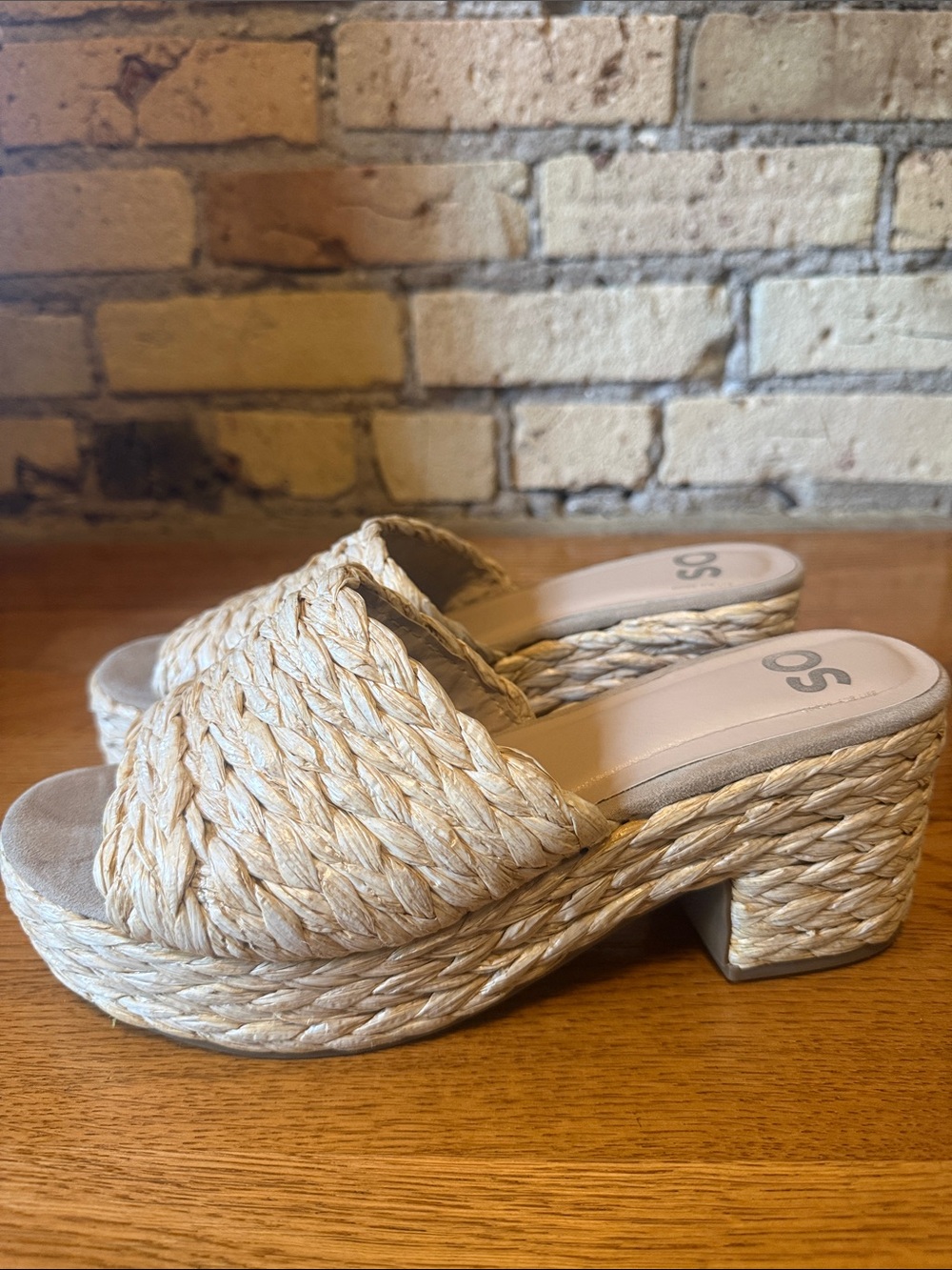 SO Beige Raffia Braided Platform Mule Sandals